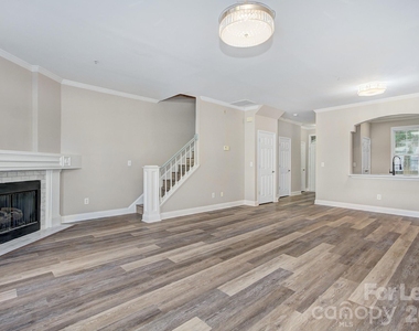 210 S Cedar Street - Photo Thumbnail 13