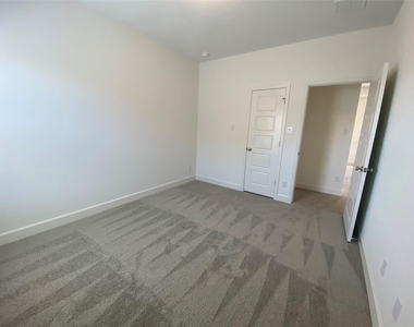 1624 Bulls Eye Road - Photo Thumbnail 22