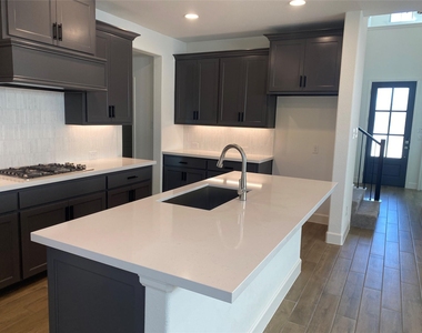 1624 Bulls Eye Road - Photo Thumbnail 7