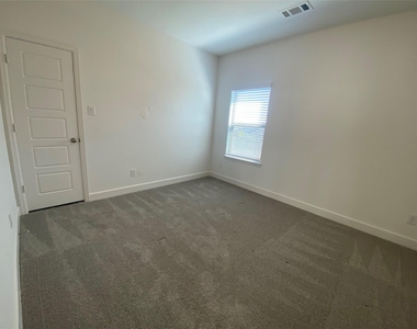 1624 Bulls Eye Road - Photo Thumbnail 25
