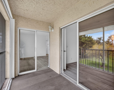 1536 Se Royal Green Circle - Photo Thumbnail 22