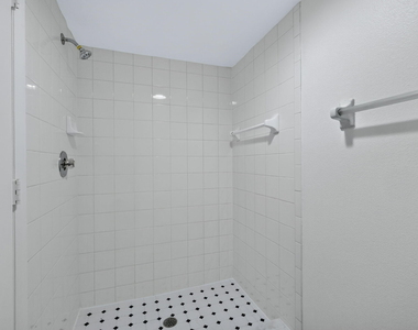 1536 Se Royal Green Circle - Photo Thumbnail 13