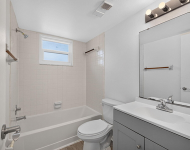 1536 Se Royal Green Circle - Photo Thumbnail 18