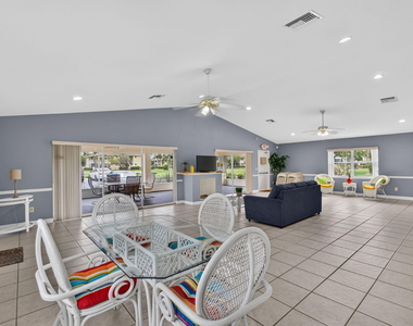 1536 Se Royal Green Circle - Photo Thumbnail 28