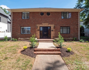 1221 S Kings Drive - Photo Thumbnail 2