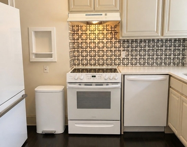 1221 S Kings Drive - Photo Thumbnail 4