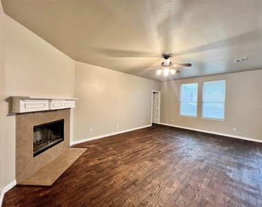 8221 Atherton Street - Photo Thumbnail 2