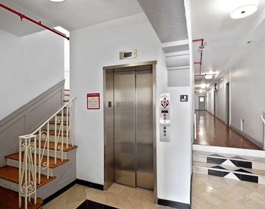 3710 Collins Avenue - Photo Thumbnail 20