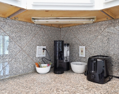 3710 Collins Avenue - Photo Thumbnail 12
