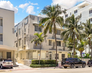 3710 Collins Avenue - Photo Thumbnail 27