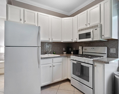 3710 Collins Avenue - Photo Thumbnail 3