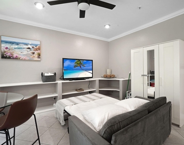 3710 Collins Avenue - Photo Thumbnail 17