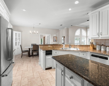8517 Woodlake Circle - Photo Thumbnail 6
