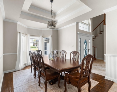 8517 Woodlake Circle - Photo Thumbnail 12