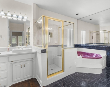 8517 Woodlake Circle - Photo Thumbnail 15