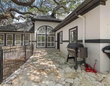 8517 Woodlake Circle - Photo Thumbnail 29