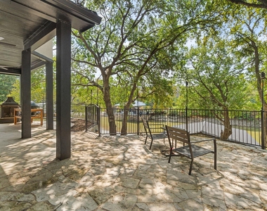 8517 Woodlake Circle - Photo Thumbnail 30