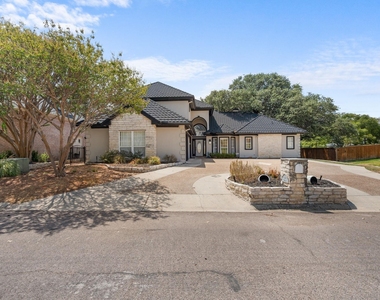 8517 Woodlake Circle - Photo Thumbnail 34