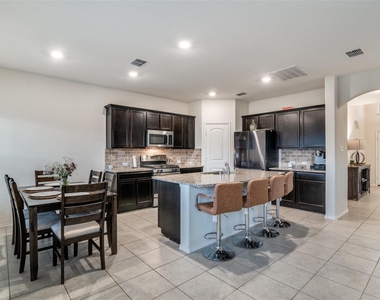 1965 Travertine Avenue - Photo Thumbnail 10