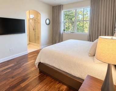 4917 Windward Way - Photo Thumbnail 7