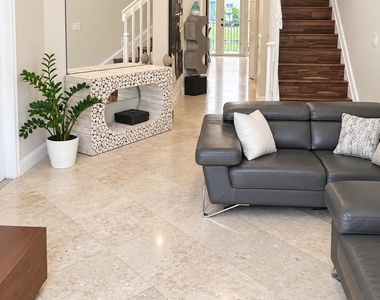 4917 Windward Way - Photo Thumbnail 2