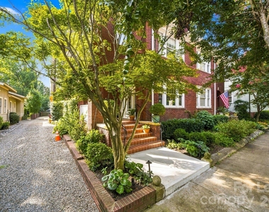 1621 Lyndhurst Avenue - Photo Thumbnail 2