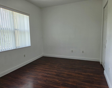 4602 Sw 160th Avenue - Photo Thumbnail 10