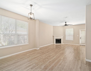 3957 Parkhaven Drive - Photo Thumbnail 1