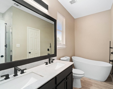 3957 Parkhaven Drive - Photo Thumbnail 9
