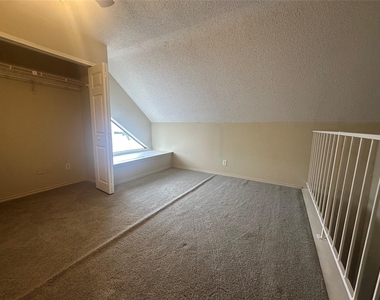 9825 Walnut Street - Photo Thumbnail 4