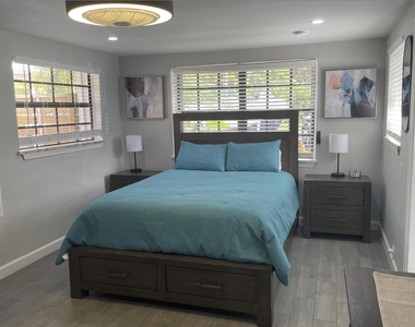 3610 Lloyd Drive - Photo Thumbnail 1