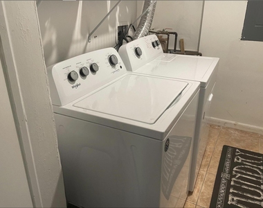 3610 Lloyd Drive - Photo Thumbnail 6