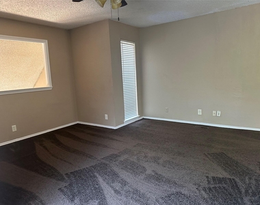 9823 Walnut Street - Photo Thumbnail 3