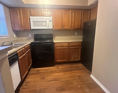 9823 Walnut Street - Photo Thumbnail 8