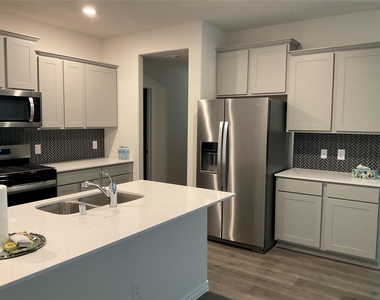 6021 Tudor Place - Photo Thumbnail 2