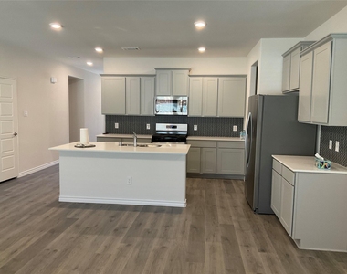 6021 Tudor Place - Photo Thumbnail 4