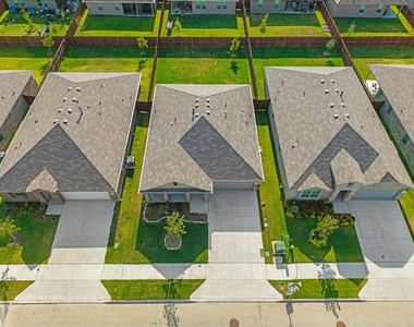 8425 Coffee Springs Drive - Photo Thumbnail 6