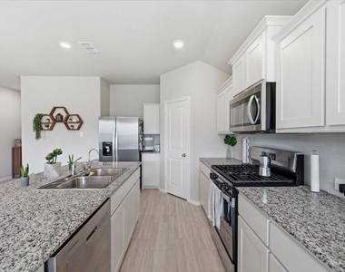 8425 Coffee Springs Drive - Photo Thumbnail 13