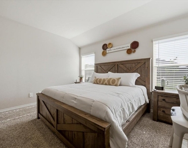 8425 Coffee Springs Drive - Photo Thumbnail 21