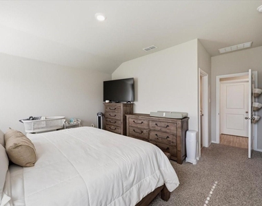 8425 Coffee Springs Drive - Photo Thumbnail 23