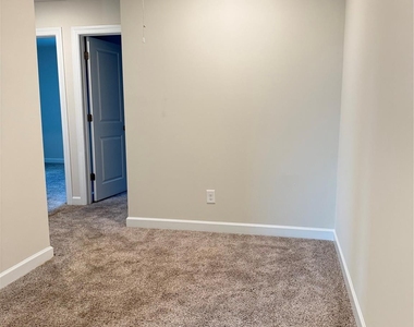 7221 Bryce Avenue - Photo Thumbnail 15