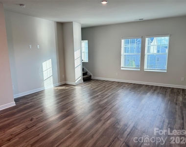 7221 Bryce Avenue - Photo Thumbnail 8