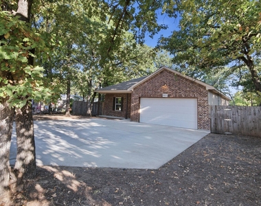 1837 Jennifer Court - Photo Thumbnail 2