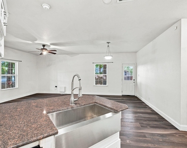 1837 Jennifer Court - Photo Thumbnail 11