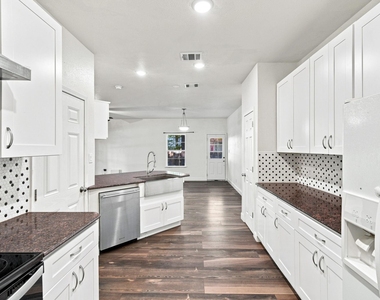 1837 Jennifer Court - Photo Thumbnail 10