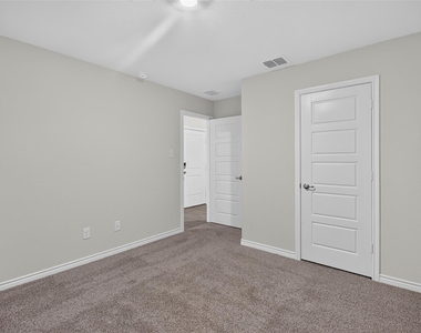 2025 Hearn Drive - Photo Thumbnail 20