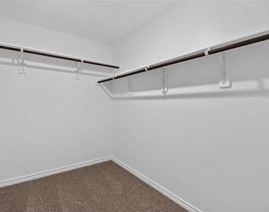 2025 Hearn Drive - Photo Thumbnail 13