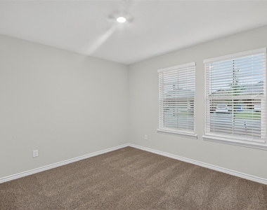 2025 Hearn Drive - Photo Thumbnail 15