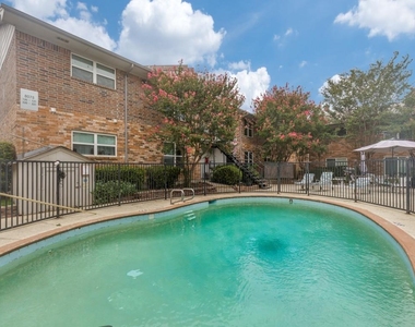 8083 Meadow Road - Photo Thumbnail 15