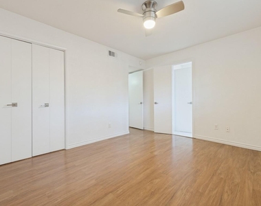 8083 Meadow Road - Photo Thumbnail 6